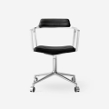Krzesło VIPP 452 Swivel Chair w/castors różne warianty cena od: 