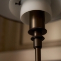 Lampa stołowa PH 3/2 Aged mosiężna opalowa LOUIS POULSEN 
