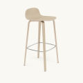 Stołek Visu Bar Stool Wood Base - 75 cm / 29.5" No Upholstery Muuto różne kolory  