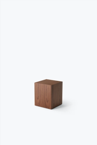 Stolik kawowy Mass Side Table Walnut New Works 