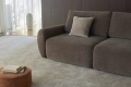 Sofa rozkładana Norum z zaokrąglonymi podłokietnikami Innovation Living różne warianty