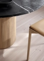 Krzesło do jadalni  Cabin Chair - Vipp481 Light oak w/camel leather Vipp