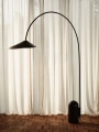 Lampa podłogowa ARUM Arched Black Ferm Living