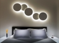 Lampa wewnętrzna ścienna Vibia Puck Wall Art