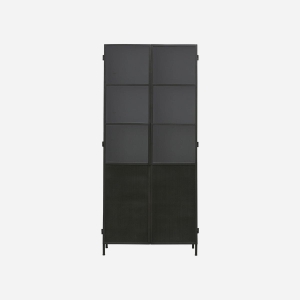 Witryna Collect, Iron House Doctor