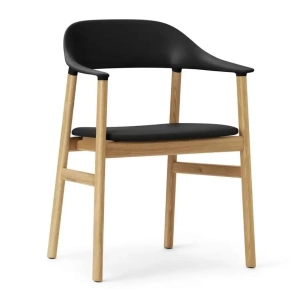 Krzesło Herit Z Podłokietnikami Jasny Dąb Skórzane różne rozmiary Normann Copenhagen 