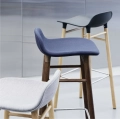 Krzesło Barowe Form Tapicerowane Drewno różne rozmiary Normann Copenhagen