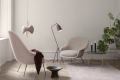 Fotel Bat Lounge Chair Low Back Conic Base Gubi cena od: 