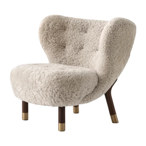 Fotel &tradition Little Petra Sheepskin Moonlight Walnut Brass
