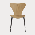 Krzesło SERIES 7™ Fritz Hansen model 3107 drewniane fornir naturalny