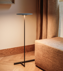 Lampa podłogowa   Vibia FLAT 5957 różne warianty