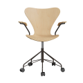 FRITZ HANSEN krzesło obrotowe z podłokietnikami SERIES 7 fornir naturalny różne warianty klon