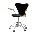 FRITZ HANSEN krzesło obrotowe z podłokietnikami SERIES 7 naturalny fornir tapicerowany front