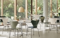 FRITZ HANSEN krzesło SERIES 7 fornir barwiony różne warianty wenecka czerwień