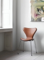 FRITZ HANSEN krzesło SERIES 7 lakierowany fornir tapicerowany front różne warianty