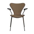 FRITZ HANSEN krzesło z podłokietnikami SERIES 7 barwiony fornir różne warianty tapicerowany front