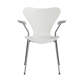 FRITZ HANSEN krzesło z podłokietnikami SERIES 7 fornir lakierowany różne warianty biały