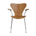 FRITZ HANSEN krzesło z podłokietnikami SERIES 7 fornir naturalny różne warianty wiąz