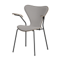 FRITZ HANSEN krzesło z podłokietnikami SERIES 7 naturalny fornir różne warianty tapicerowany front
