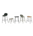 STOŁEK TAPICEROWANY NA DREWNIANEJ PODSTAWIE FIBER STOOL / WOOD BASE H: 45CM MUUTO - RÓŻNE KOLORY
