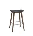 HOKER NA DREWNIANEJ PODSTAWIE FIBER COUNTER STOOL / WOOD BASE H: 65CM MUUTO - RÓŻNE KOLORY