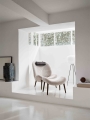 Fotel Lodge Lounge Chair - Vipp466 Curly 09 / Dark Oak