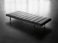 Leżanka The Daybed - Vipp461 CLOUD 842 / BLACK ALUMINIUM Vipp