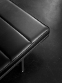 Leżanka The Daybed - Vipp461 CLOUD 842 / BLACK ALUMINIUM Vipp