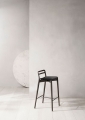 Stołek barowy  Cabin Counter Stool - Vipp484 SHADE BLACK / DARK OILED OAK Vipp