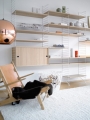 Komoda przeszklona przesuwane drzwi jesion STRING Furniture