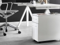 Mobilna szafka na kółkach STRING Furniture różne warianty