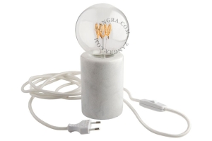 Lampa stołowa z białego marmuru Zangra 010